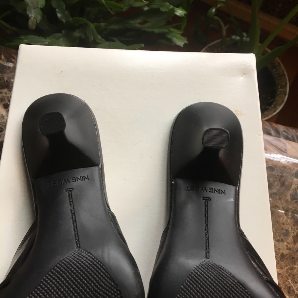 Shoes - Picture 6 of 6